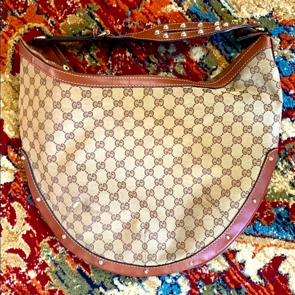 Gucci authentic hobo shoulder bag